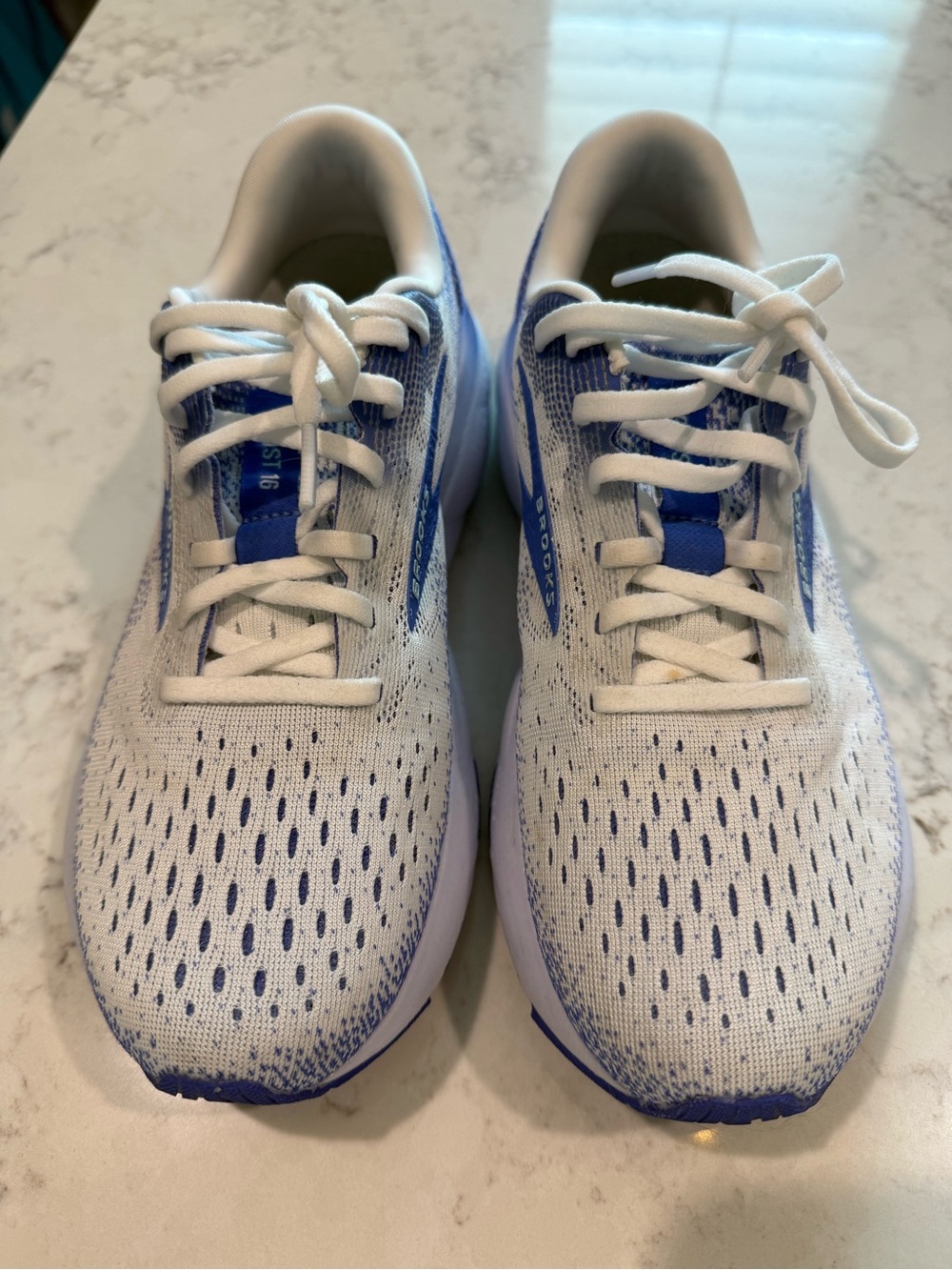 Brooks White and Blue Knit Running Sneakers